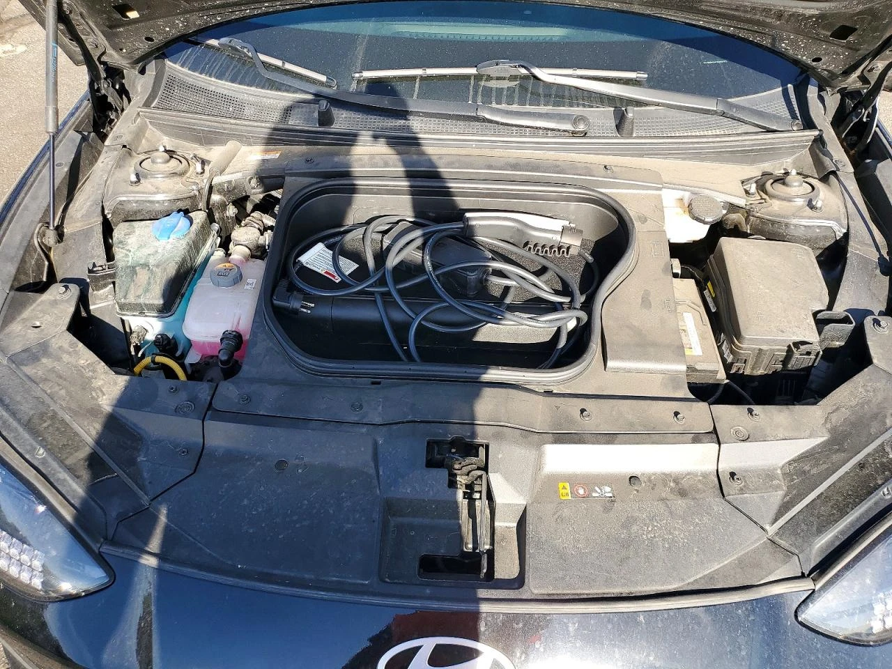 Hyundai Ioniq 6 SEL* AWD* КОЖА* ПОДГРЕВ* КАМЕРА* KEYLESS* , снимка 11 - Автомобили и джипове - 55436389
