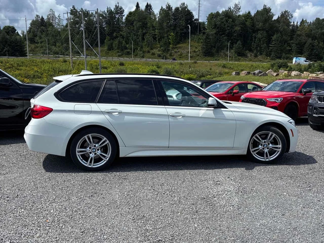BMW 328 d xDrive / M пакет / КАМЕРА / CARFAX / АВТОКРЕДИТ, снимка 3 - Автомобили и джипове - 55650468