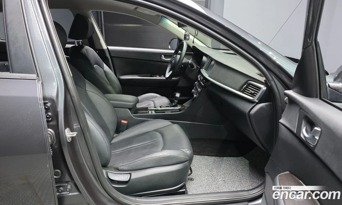 Kia K5 2.0 Noblesse, снимка 11 - Автомобили и джипове - 55669077