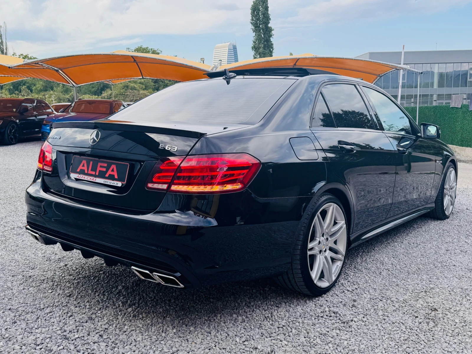 Mercedes-Benz E 300 d/6.3 AMG/TUNING/ВС.ЕКСТРИ/ПАНОРАМА/КАТО НОВА///, снимка 6 - Автомобили и джипове - 55840825