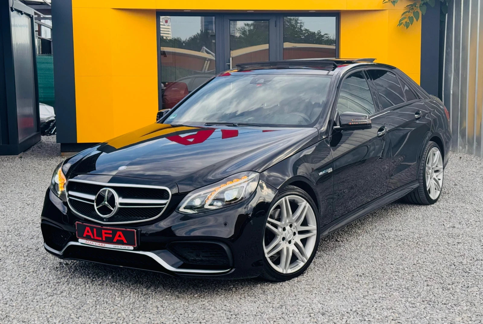 Mercedes-Benz E 300 d/6.3 AMG/TUNING/ВС.ЕКСТРИ/ПАНОРАМА/КАТО НОВА///, снимка 3 - Автомобили и джипове - 55840825