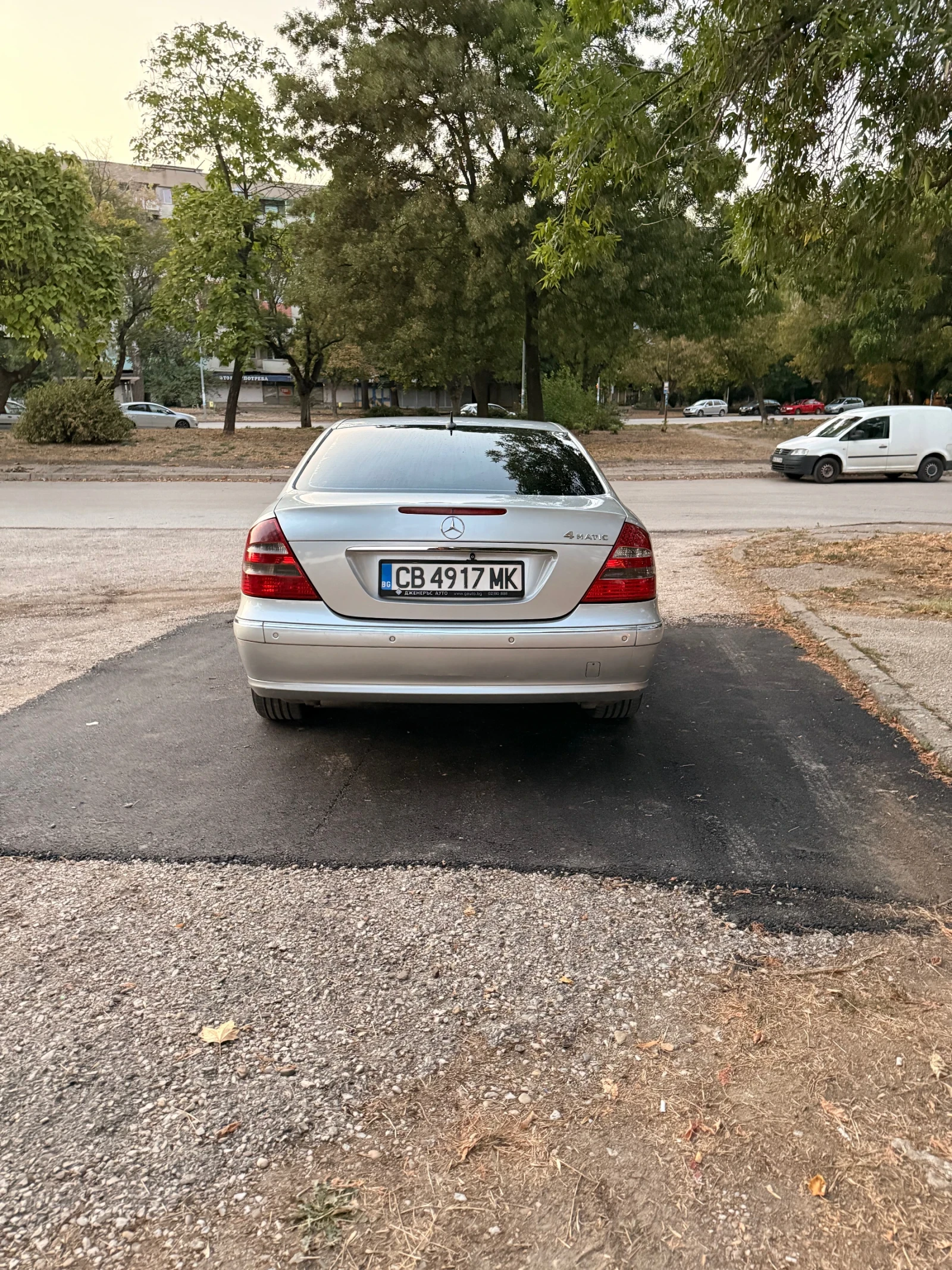 Mercedes-Benz E 320, снимка 4 - Автомобили и джипове - 55908487