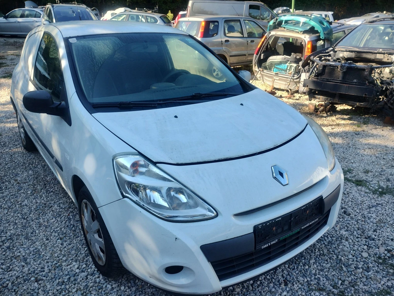 Renault Clio 1.5dci, снимка 3 - Автомобили и джипове - 56112189