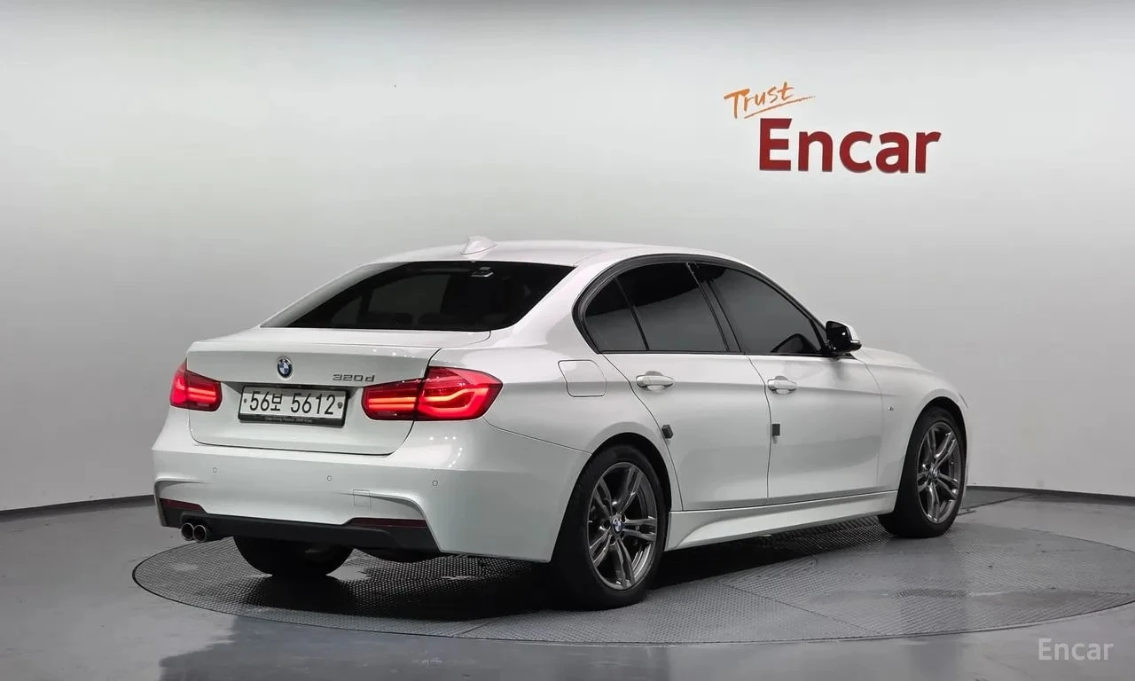 BMW 320 d M Sport/ПОДГРЕВ/ЛЕНТИ/ХЕДЪП, снимка 2 - Автомобили и джипове - 56131507