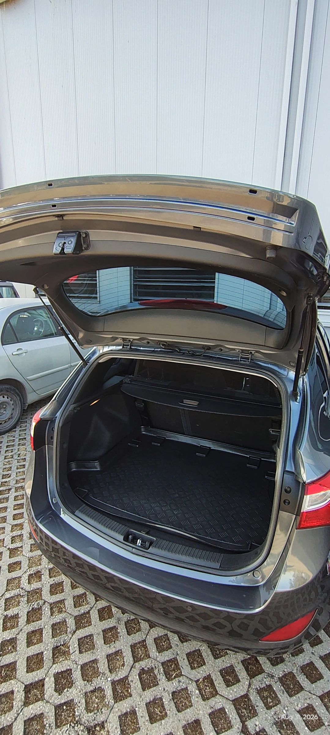 Hyundai I30 1.6 CRDI FACELIFT YES!, снимка 7 - Автомобили и джипове - 56246655