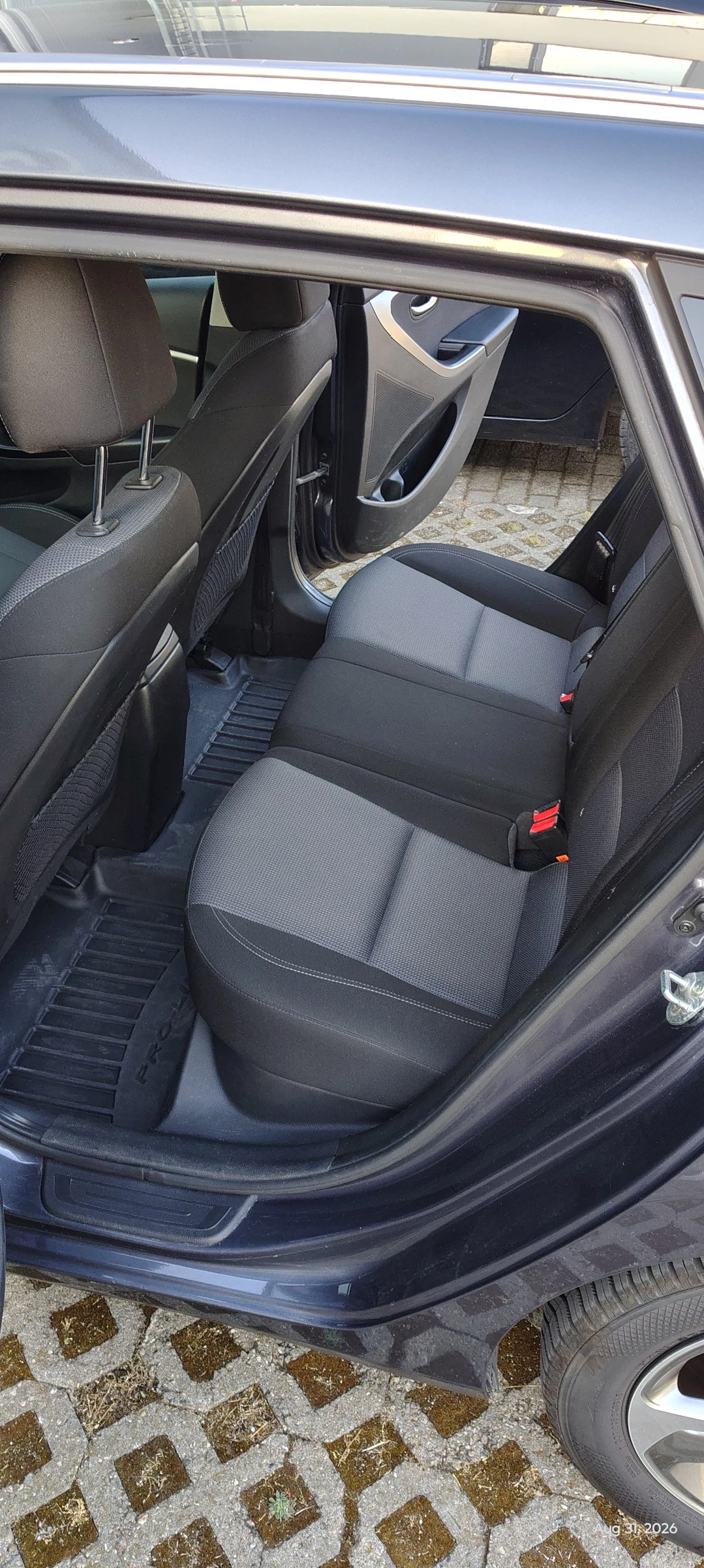 Hyundai I30 1.6 CRDI FACELIFT YES!, снимка 6 - Автомобили и джипове - 56246655