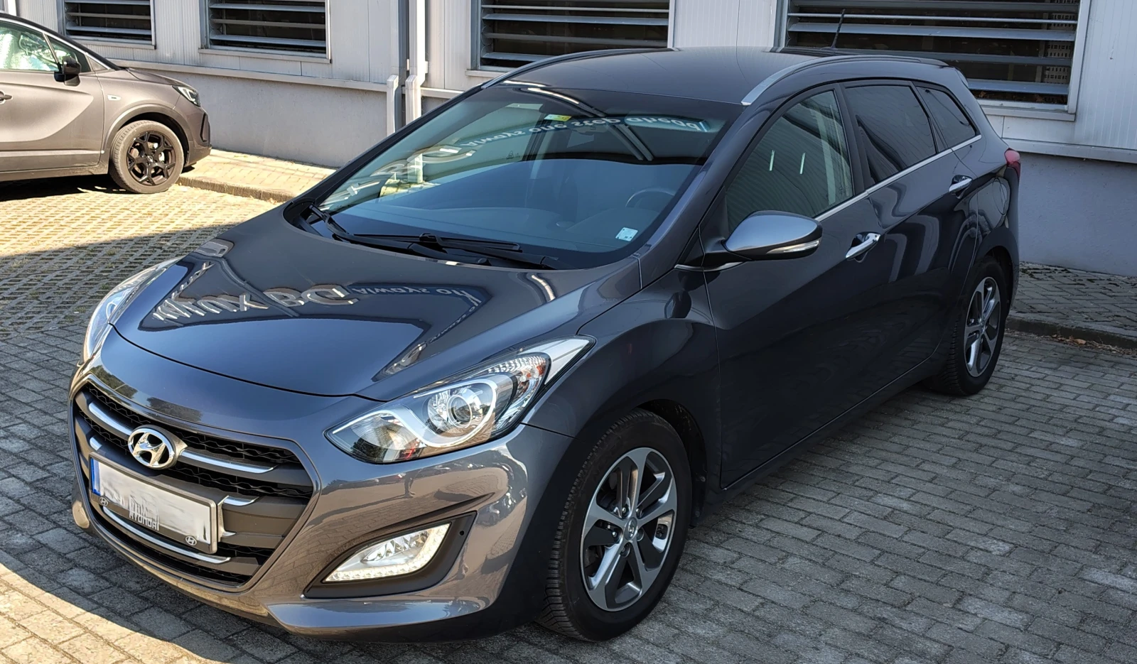 Hyundai I30 1.6 CRDI FACELIFT YES!, снимка 2 - Автомобили и джипове - 56246655