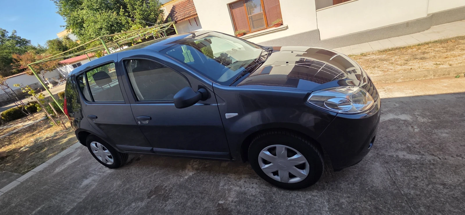 Dacia Sandero I, снимка 3 - Автомобили и джипове - 56269674