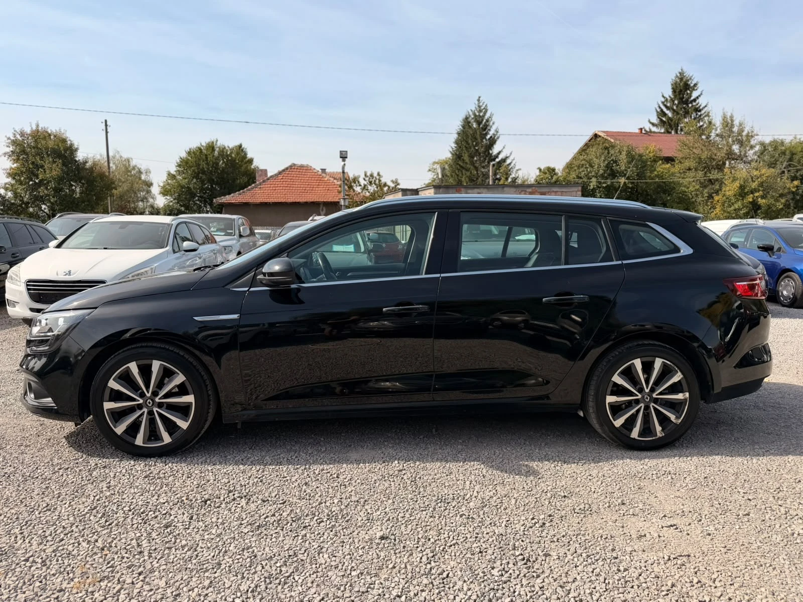 Renault Megane 1.5DCI, снимка 8 - Автомобили и джипове - 56432445