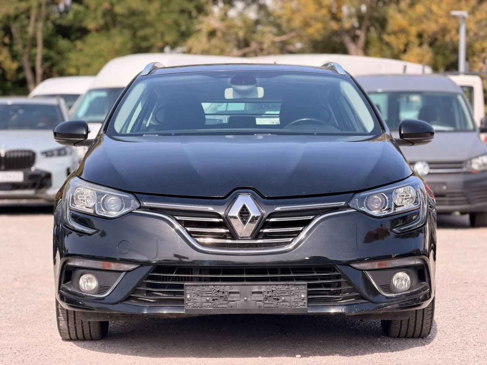Renault Megane 1.5DCI, снимка 4 - Автомобили и джипове - 56432445
