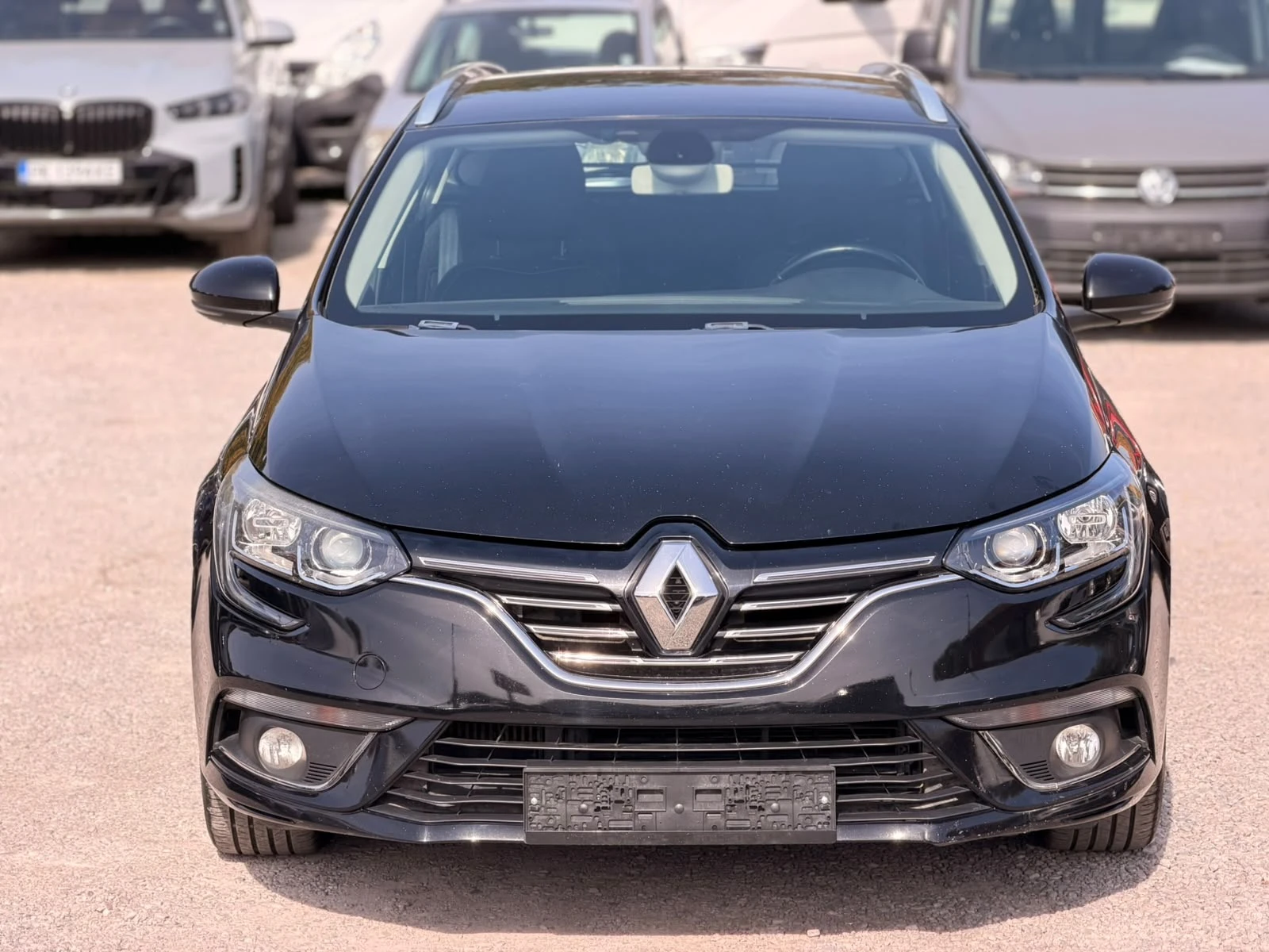 Renault Megane 1.5DCI, снимка 3 - Автомобили и джипове - 56432445
