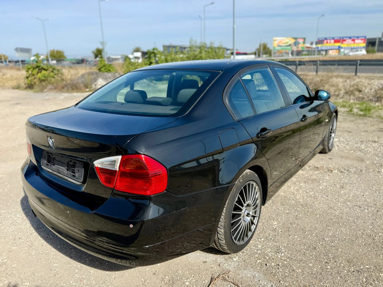 BMW 318 2.0D, снимка 6 - Автомобили и джипове - 56578163