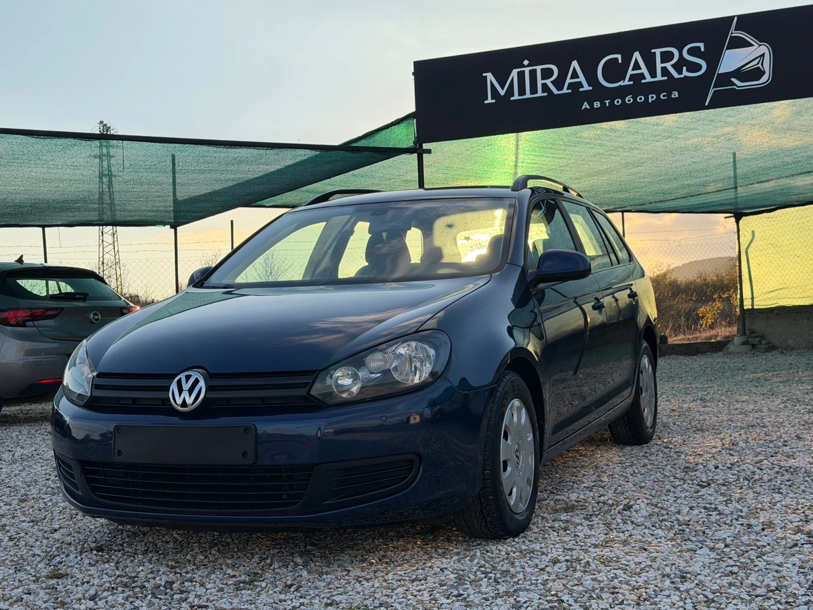 VW Golf Variant 1, 6 TDI, снимка 2 - Автомобили и джипове - 56626429
