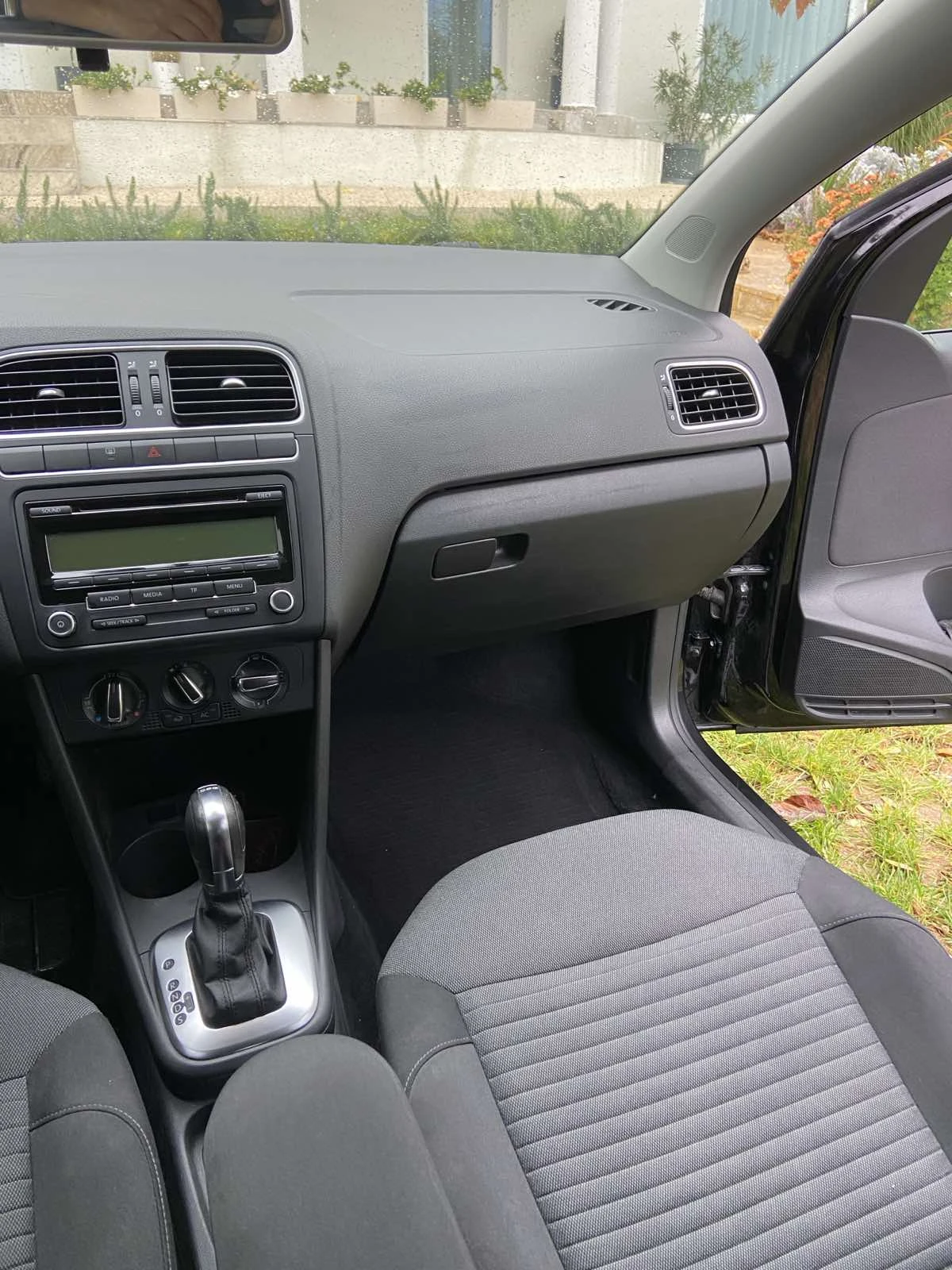 VW Polo, снимка 15 - Автомобили и джипове - 56725489