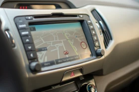 Kia Sportage 2.0, снимка 6