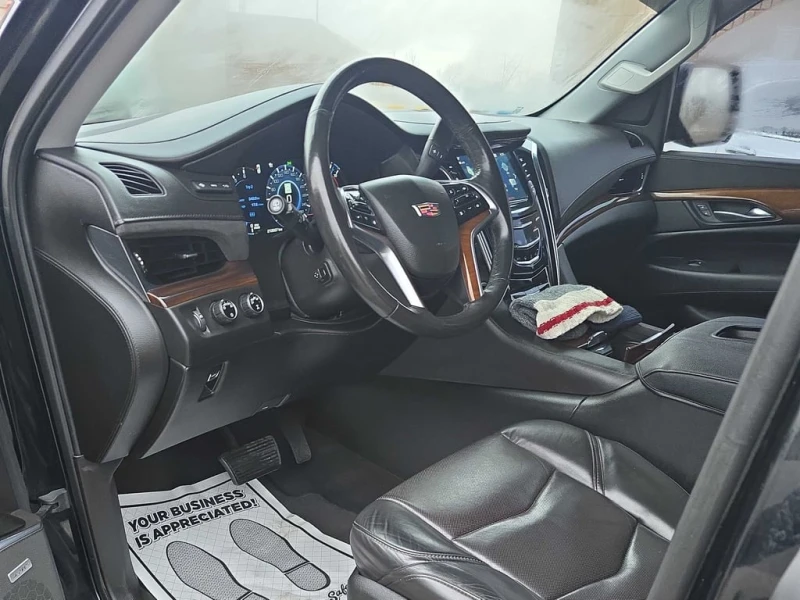 Cadillac Escalade * Premium Luxury * CARFAX * БЕЗ ПЪРВОНАЧАЛНА ВНОСК, снимка 5 - Автомобили и джипове - 52706580