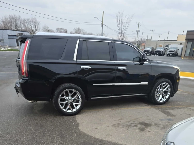 Cadillac Escalade * Premium Luxury * CARFAX * БЕЗ ПЪРВОНАЧАЛНА ВНОСК, снимка 3 - Автомобили и джипове - 52706580