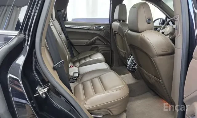 Porsche Cayenne 4.2 DIESEL * ОБДУХВАНЕ * БЕЗ ИНЦИДЕНТИ, снимка 11 - Автомобили и джипове - 55792219