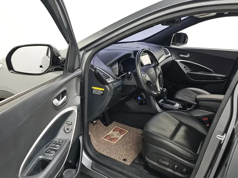 Hyundai Santa fe 2.0 CRDi 4WD - САМО 30% АВАНС, снимка 10 - Автомобили и джипове - 56021699