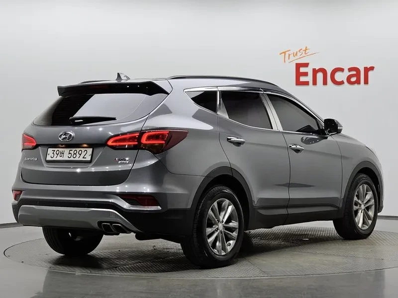 Hyundai Santa fe 2.0 CRDi 4WD - САМО 30% АВАНС, снимка 2 - Автомобили и джипове - 56021699