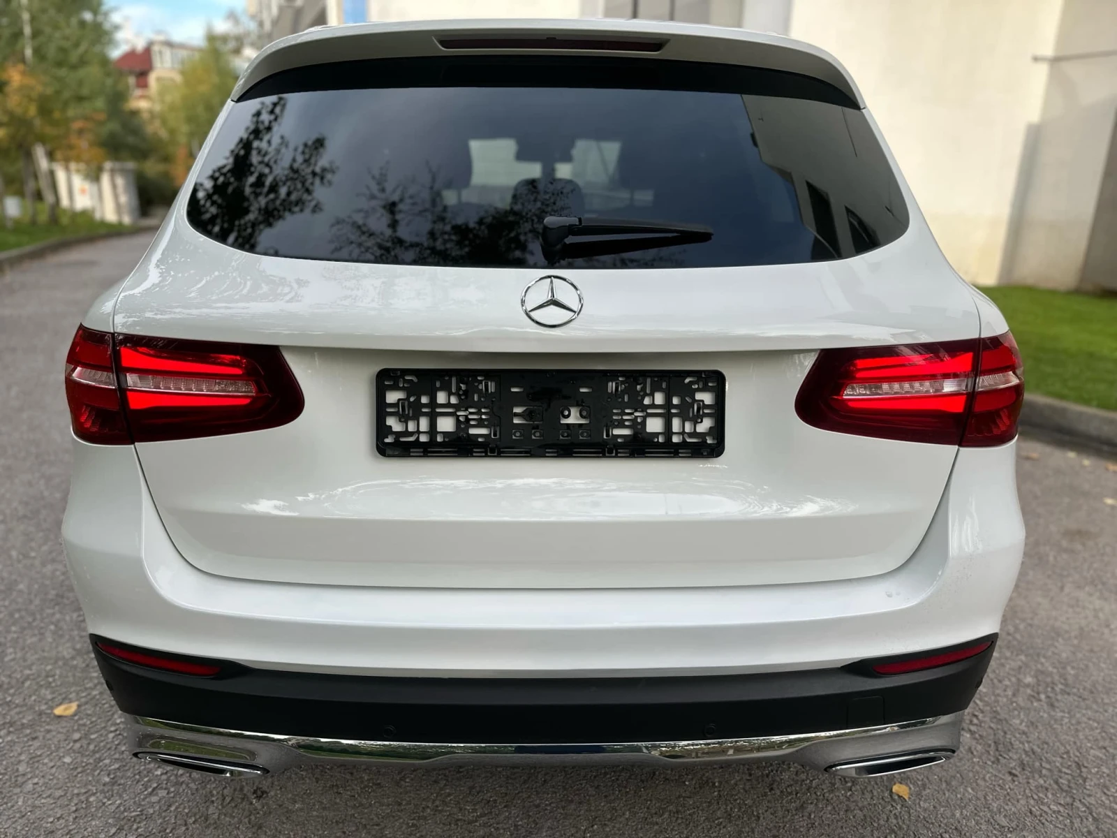 Mercedes-Benz GLC 350 d / 4 MATIC / ПАНОРАМА - изображение 6