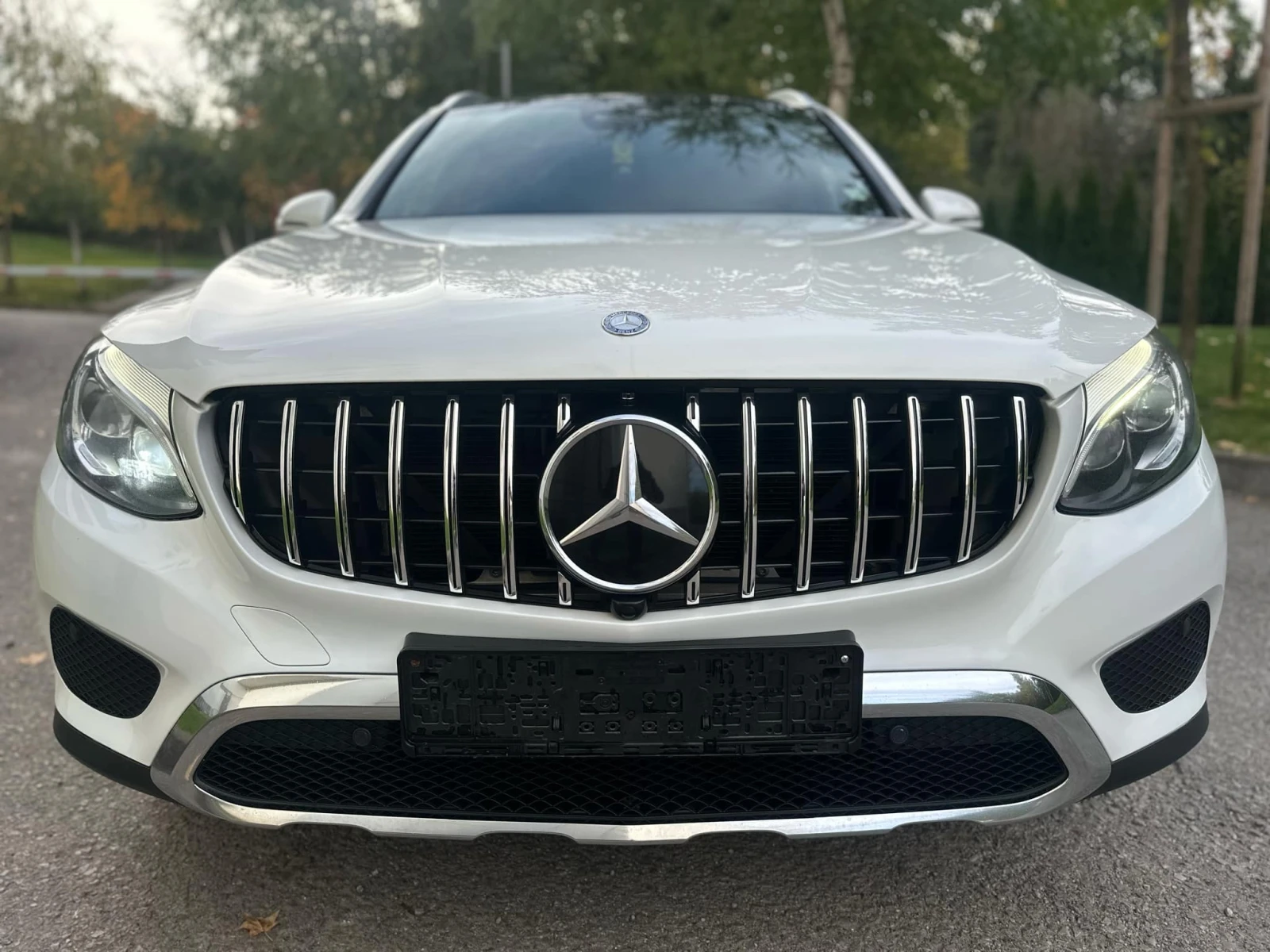 Mercedes-Benz GLC 350 d / 4 MATIC / ПАНОРАМА - изображение 2