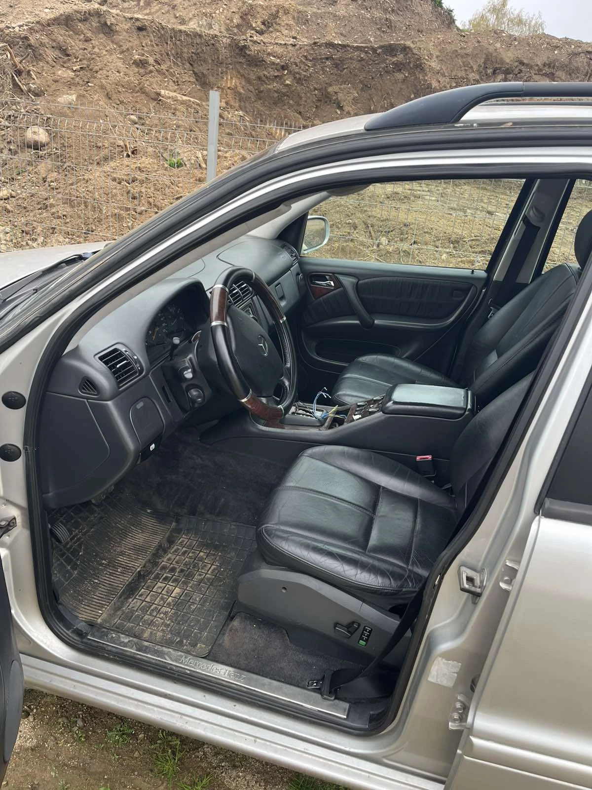 Mercedes-Benz ML 270 Цял за части - изображение 4