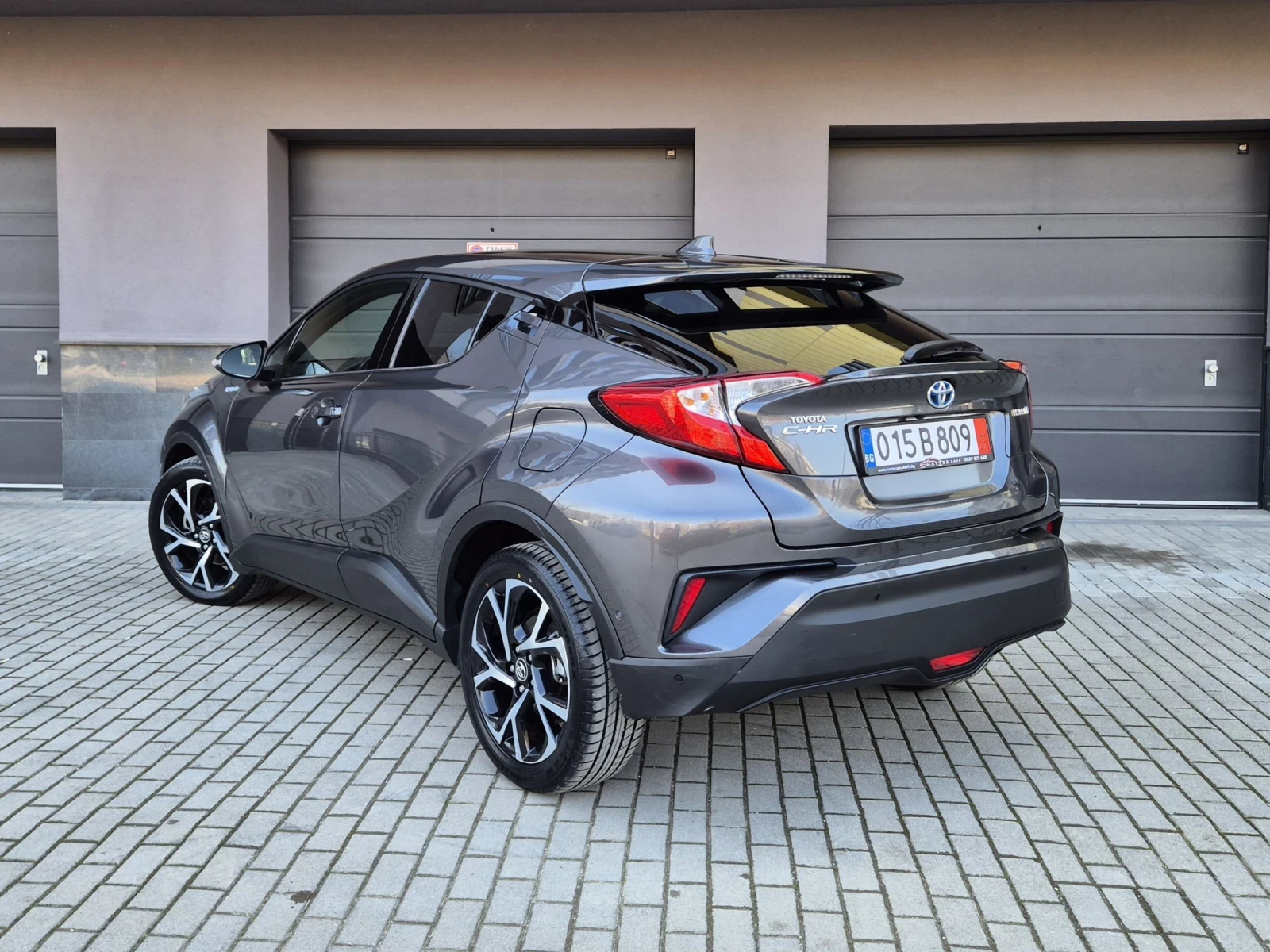 Toyota C-HR, снимка 6 - Автомобили и джипове - 53989796