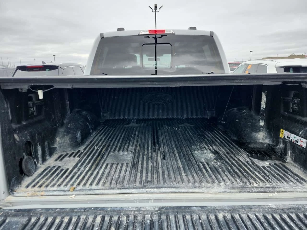 Ford F150 * LARIAT CREW CAB SHORT BED * CARFAX * ЦЕНА ДО БГ, снимка 15 - Автомобили и джипове - 54081145