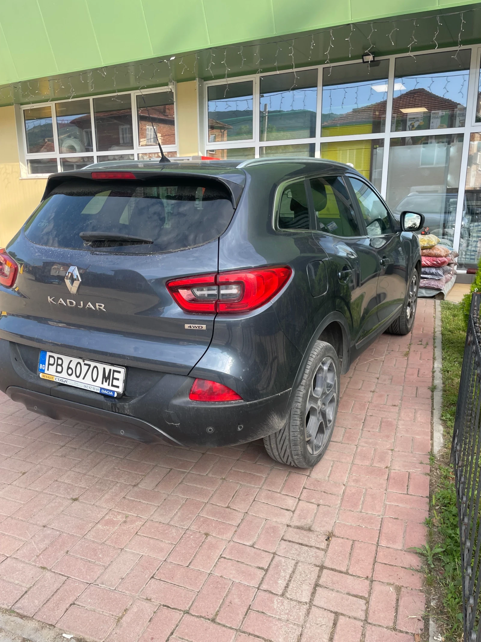 Renault Kadjar, снимка 4 - Автомобили и джипове - 54797477
