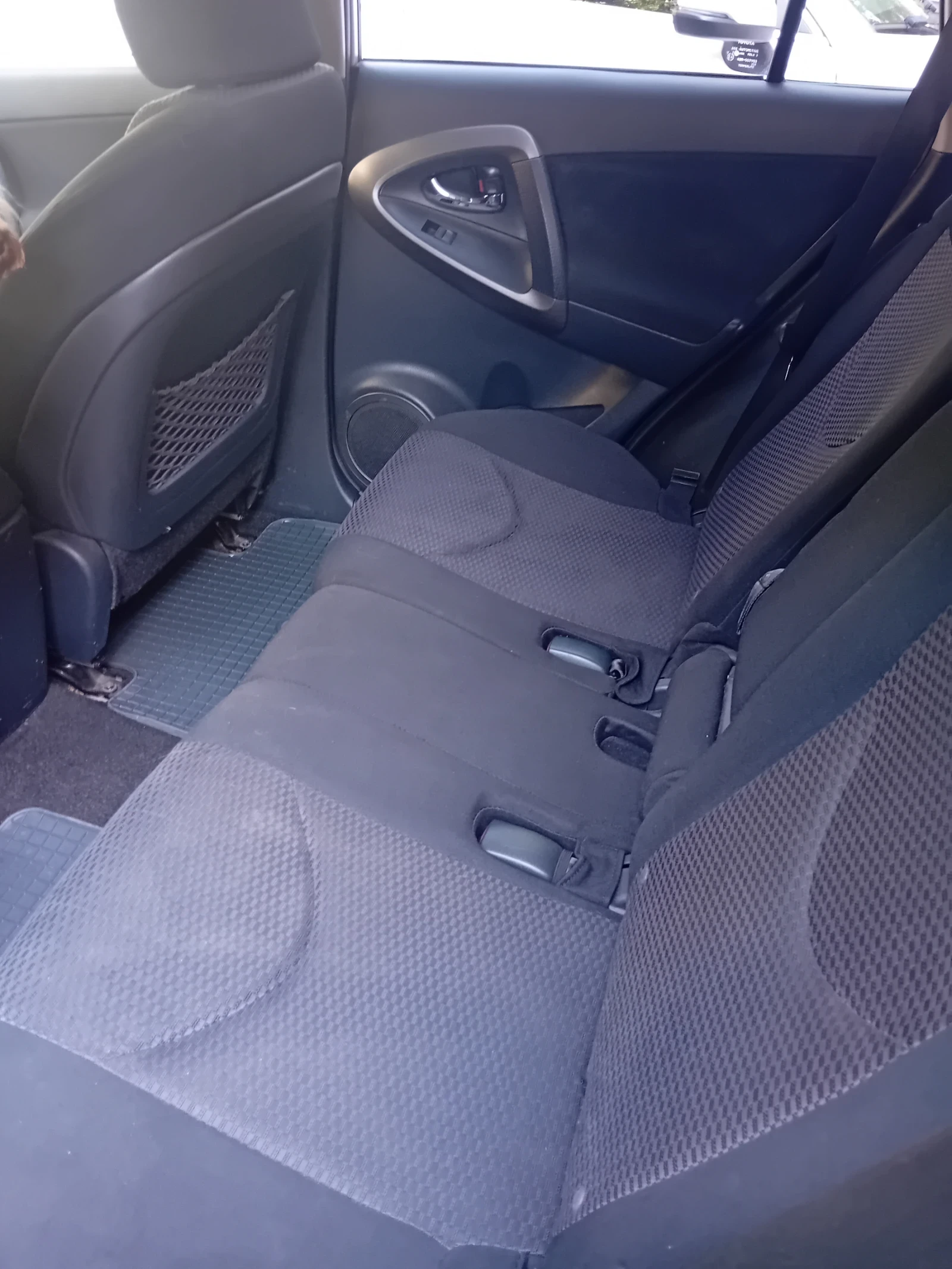 Toyota Rav4, снимка 8 - Автомобили и джипове - 55000931