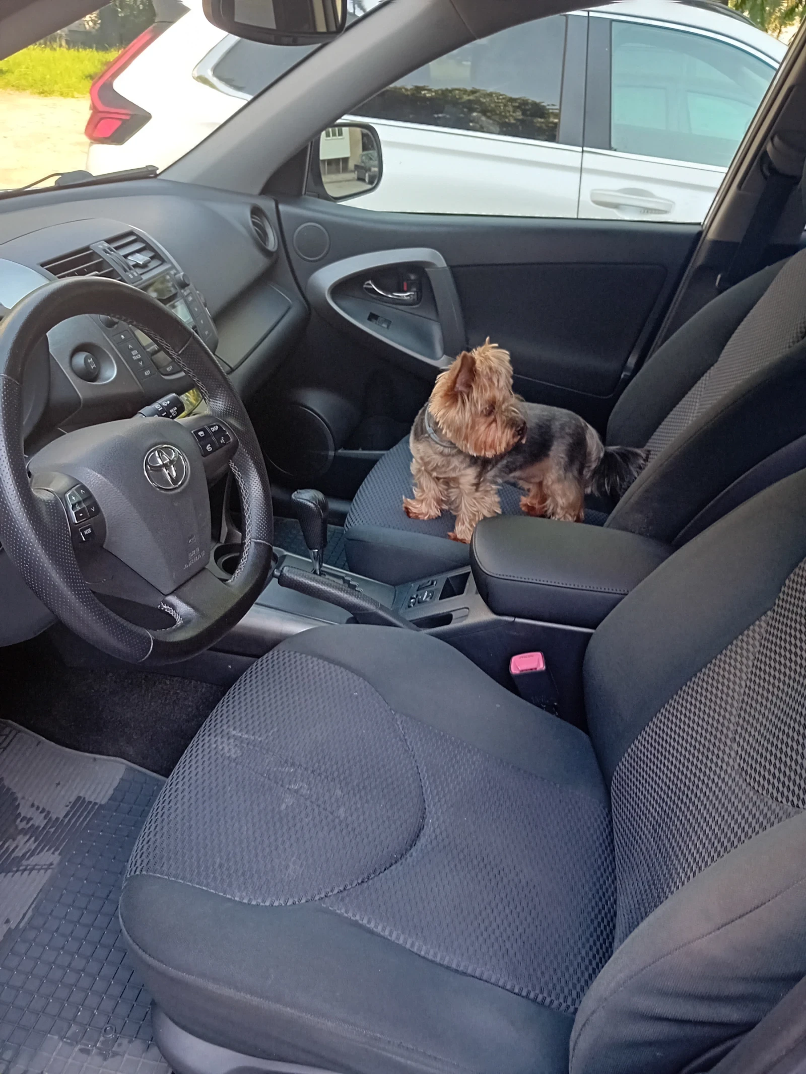 Toyota Rav4, снимка 6 - Автомобили и джипове - 55000931