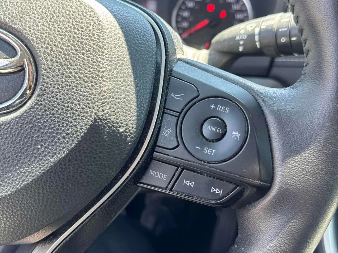 Toyota Rav4 * XLE * CARFAX * ЦЕНА ДО БГ, снимка 12 - Автомобили и джипове - 55082272
