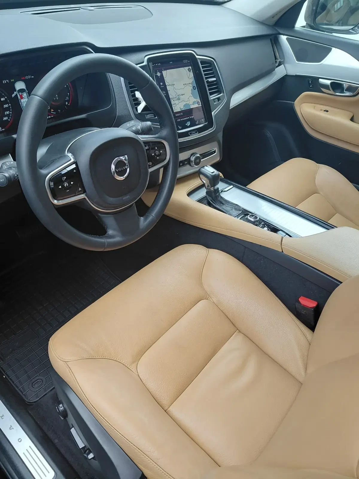 Volvo Xc90 MOMENTUM , Т 6, AWD, 7PASS, CARFAX, снимка 5 - Автомобили и джипове - 55375850