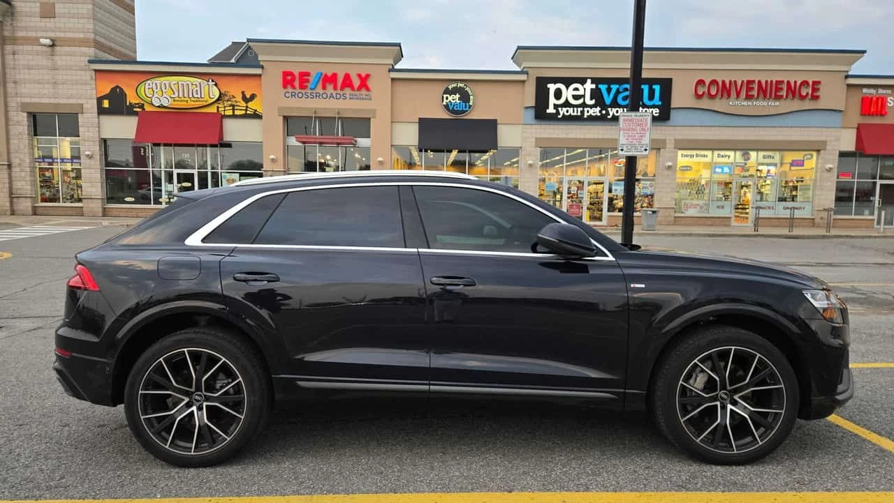 Audi Q8  Progressiv / DISTRONIC / 360 / ОБДУХВАНЕ , снимка 3 - Автомобили и джипове - 55500607