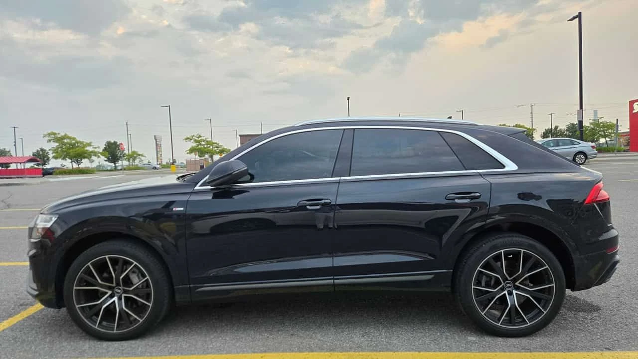 Audi Q8  Progressiv / DISTRONIC / 360 / ОБДУХВАНЕ , снимка 2 - Автомобили и джипове - 55500607
