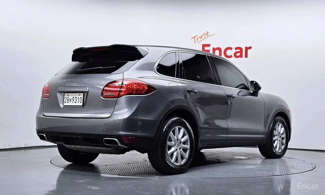 Porsche Cayenne 3.6 | АВТОФИНАНСИРАНЕ БЕЗ ПЪРВОНАЧАЛНА ВНОСКА, снимка 2 - Автомобили и джипове - 55837169