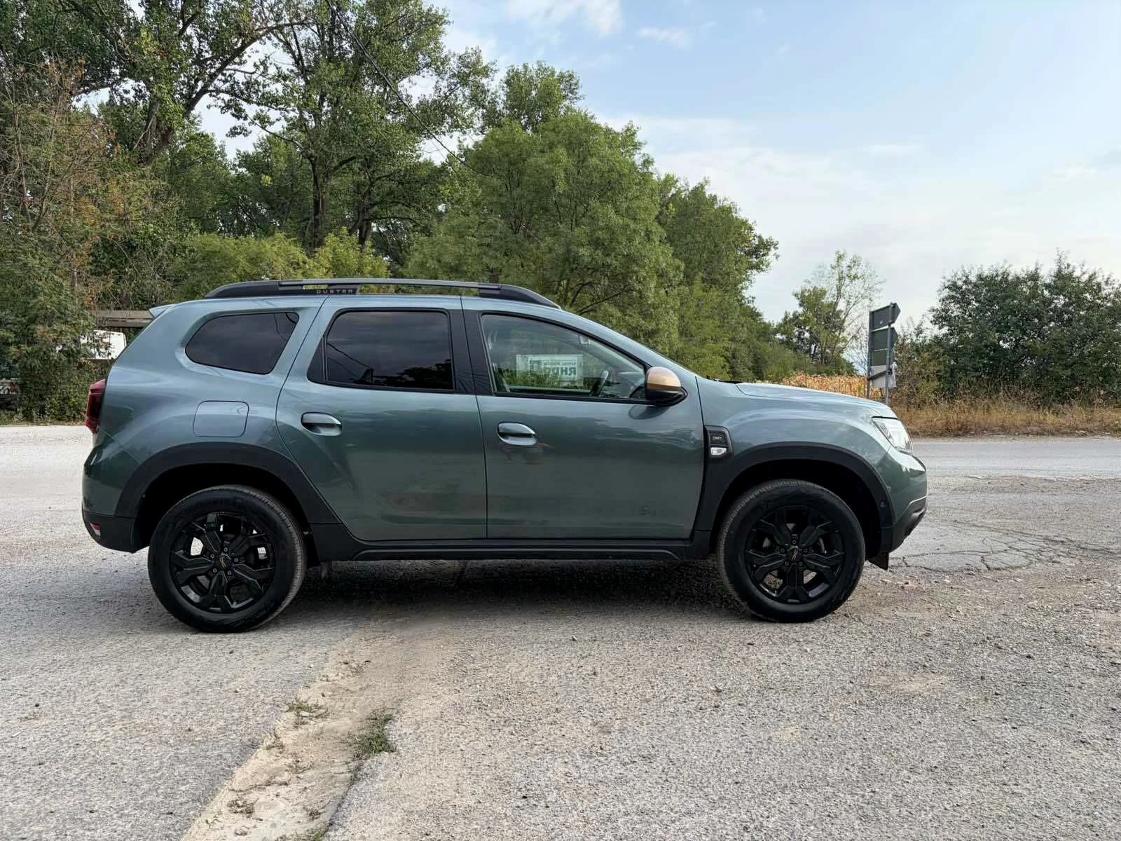 Dacia Duster Газ-бензин, снимка 5 - Автомобили и джипове - 55906130