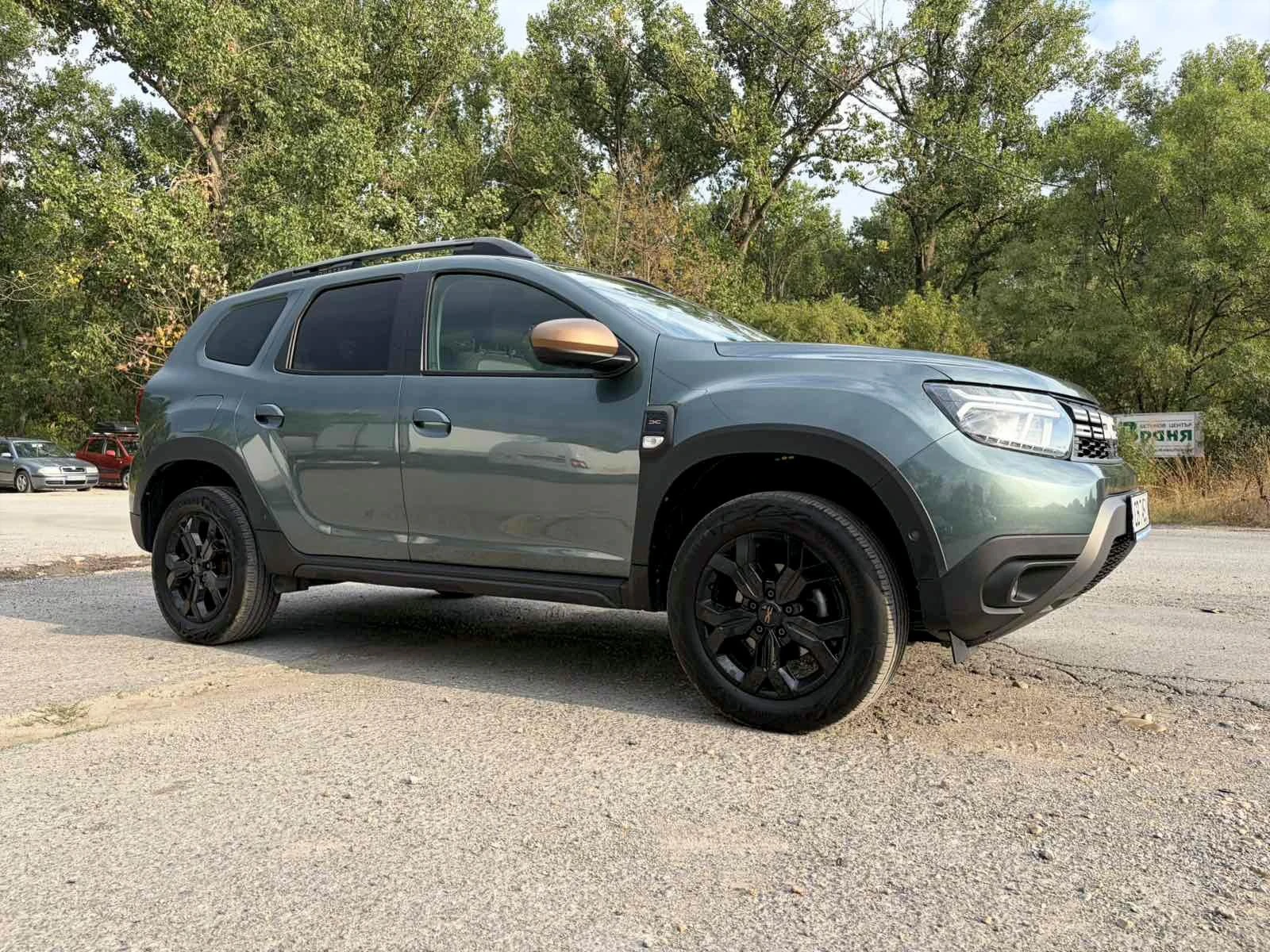 Dacia Duster Газ-бензин, снимка 3 - Автомобили и джипове - 55906130