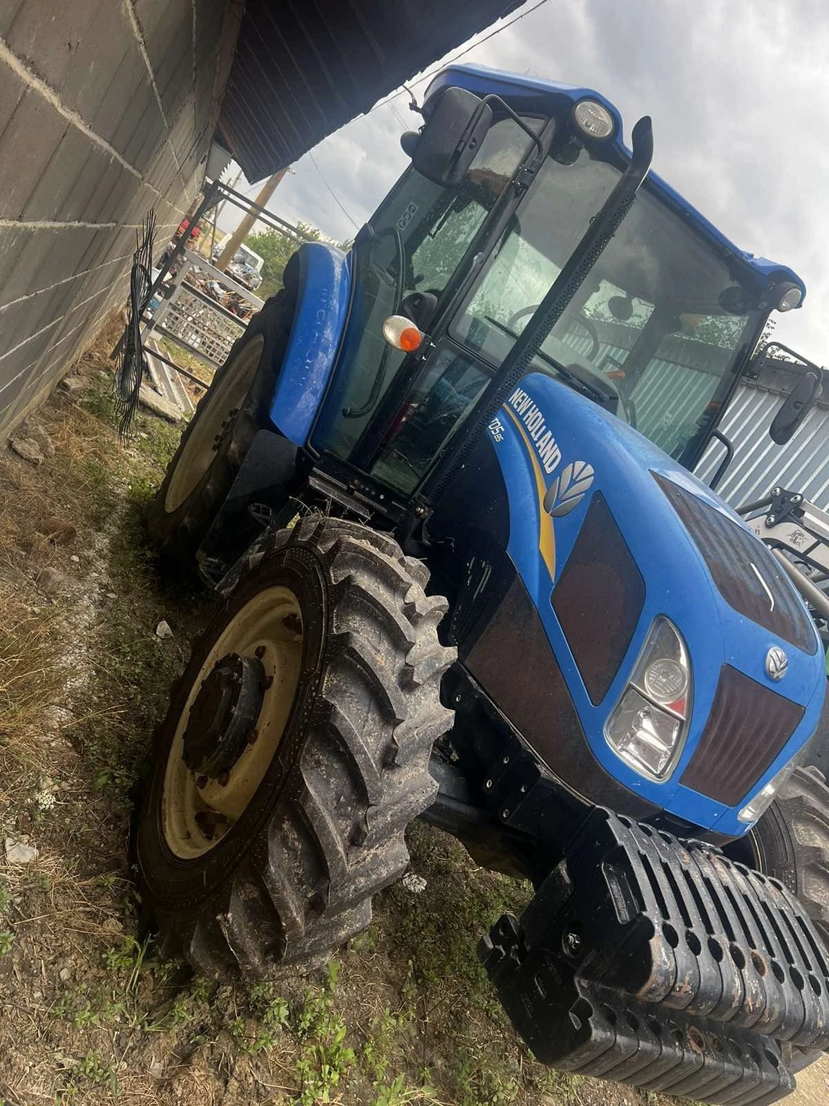 Трактор New Holland t D5 85 к.с - изображение 2