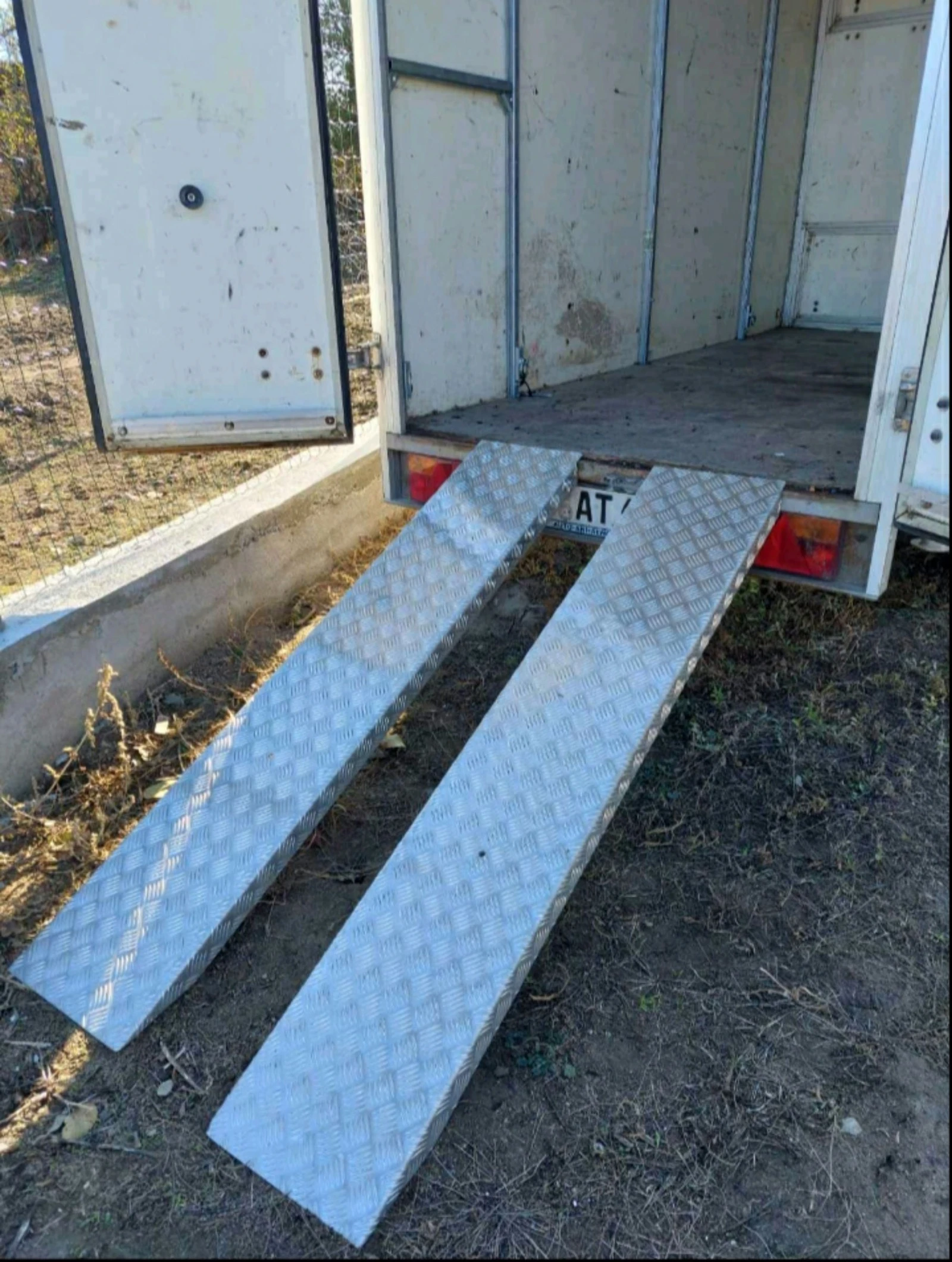 �� ��������� Humbaur | Mobile.bg � ����������� 2