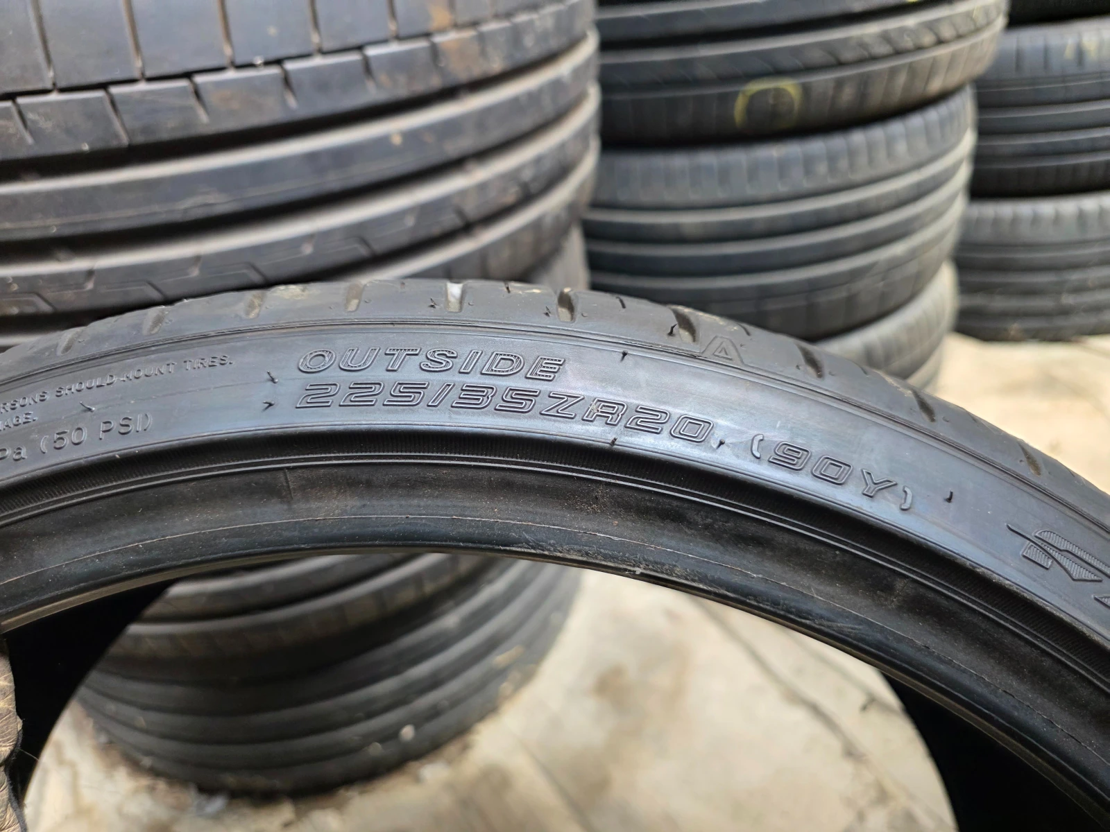 Гуми Летни 225/35R20, снимка 8 - Гуми и джанти - 55497152