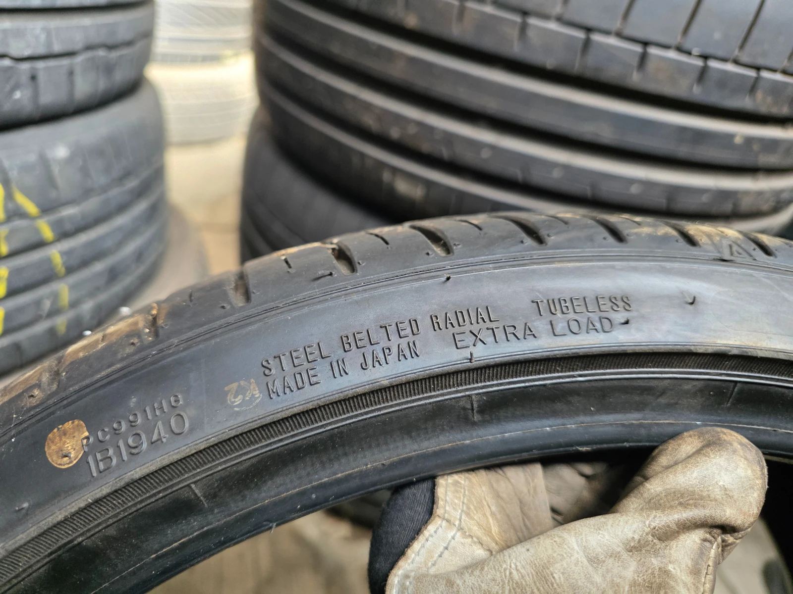 Гуми Летни 225/35R20, снимка 6 - Гуми и джанти - 55497152