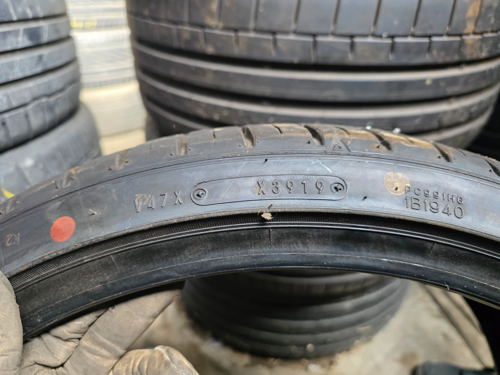 Гуми Летни 225/35R20, снимка 5 - Гуми и джанти - 55497152