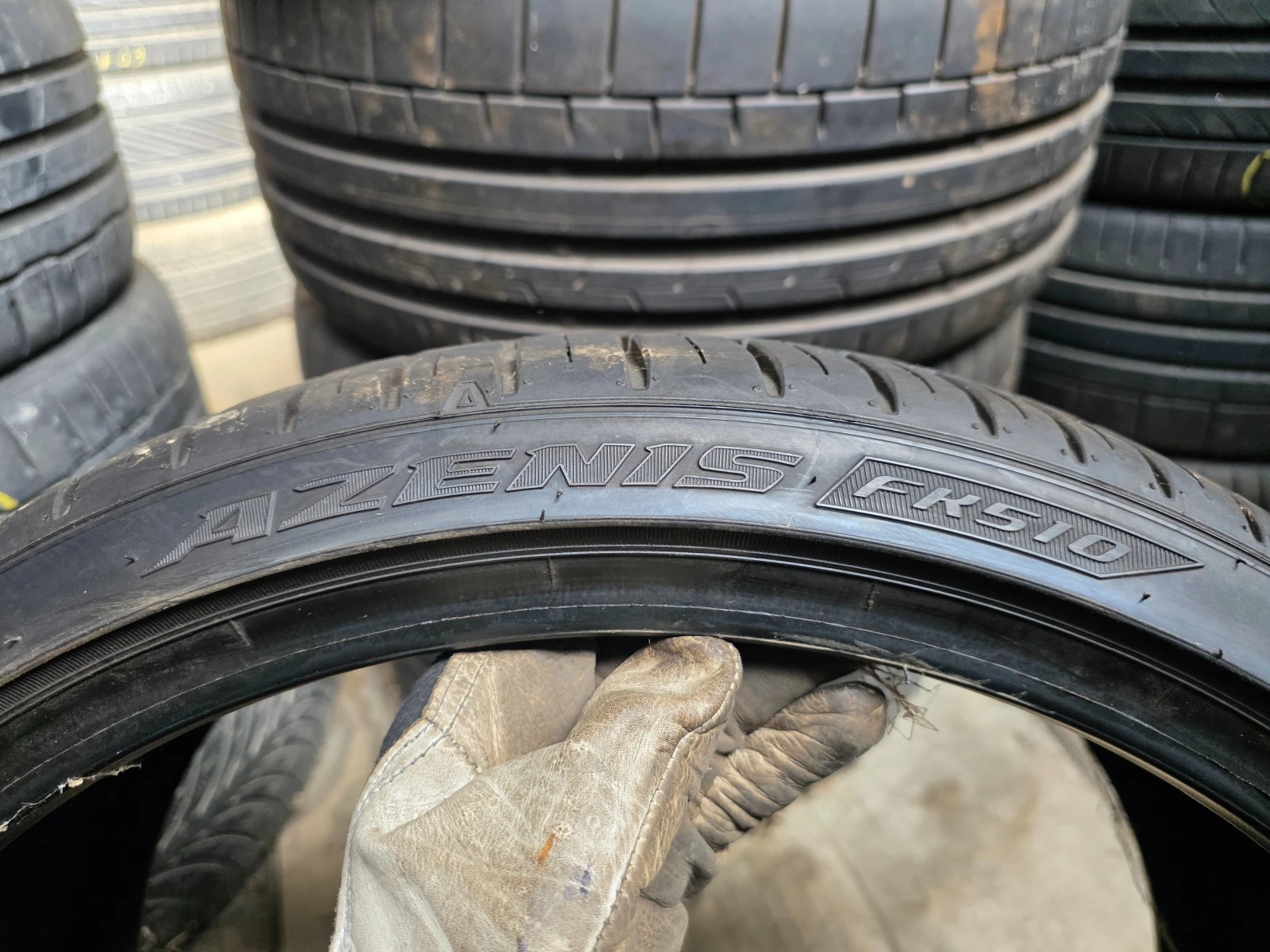 Гуми Летни 225/35R20, снимка 7 - Гуми и джанти - 55497152