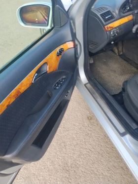 Mercedes-Benz E 200 1.8, снимка 10