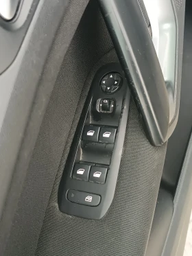 Peugeot 308 1, 6 Blue HDi, ПЕРФЕКТНО, ЛИЗИНГ , снимка 10