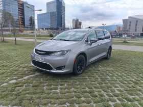 Chrysler Pacifica