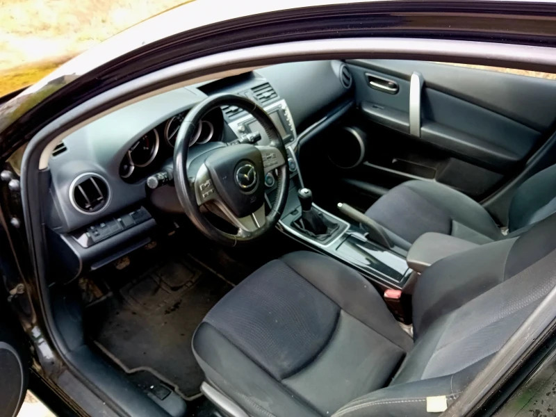 Mazda 6 2.2 CD, снимка 9 - Автомобили и джипове - 38417934