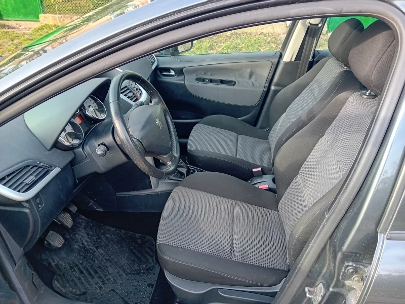 Peugeot 207 1.6 бензин, снимка 7 - Автомобили и джипове - 38417934